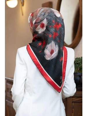 Vissona %100 Twill Ipek Yağlı Boya Çiçek Desenli Nar Çiçeği Renkli 90X90 Eşarp Dikim Şekli : El Dikişi