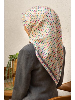 Vissona %100 Twill Ipek Çıtır Desenli Krem - Indigo Renkli 90X90 Eşarp Dikim Şekli : El Dikişi