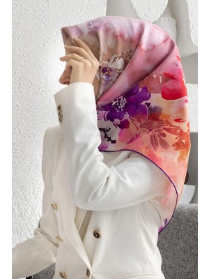 Vissona %100 Twill Ipek Çiçek  Desenli Mor Renkli 90X90 Eşarp Dikim Şekli : El Dikişi