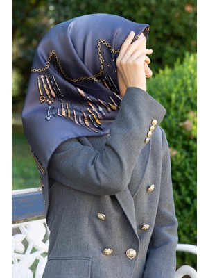 Vissona %100 Twill Ipek Zincir Desenli Füme Renkli 90X90 Eşarp Dikim Şekli : El Dikişi