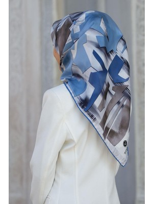 Vissona %100 Twill Ipek Geometrik Desenli Indigo - Gri Renkli 90X90 Eşarp Dikim Şekli : El Dikişi