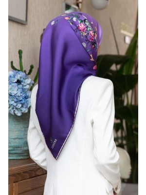 Vissona %100 Twill Ipek Sonsuz Çiçek Desenli Lila Renkli 90X90 Eşarp Dikim Şekli : El Dikişi