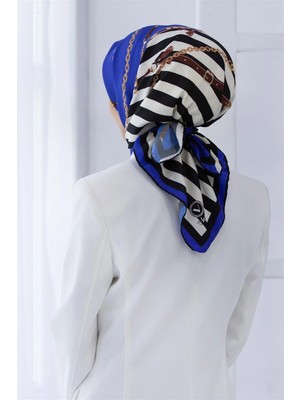 Violla Twill Çizgili Zincir ve Kemer Desenli Saks Renkli 90X90 Eşarp (Ipek Içermez) Kenar Dikiş Şekli El Dikişli