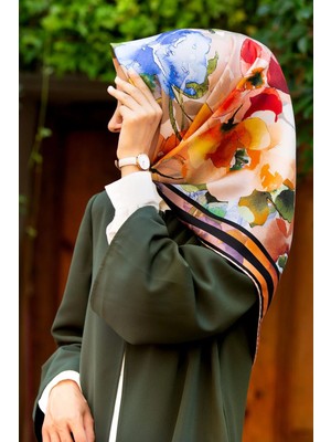 Vissona %100 Twill Ipek Sulu Boyalı Çiçek Desenli Somon - Kırmızı Renkli 90X90 Eşarp Dikim Şekli : El Dikişi