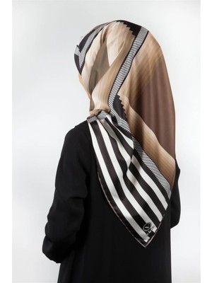 Violla Twill Geometrik Desenli Bej Renkli 90X90 Eşarp (Ipek Içermez) Kenar Dikiş Şekli El Dikişli