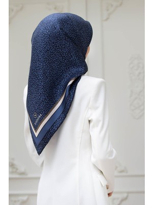 Vissona %100 Twill Ipek Leopar Desenli Lacivert - Indigo Renkli 90X90 Eşarp Dikim Şekli : El Dikişi