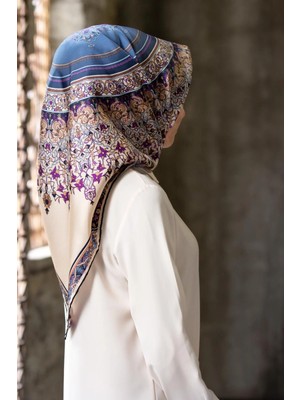 Vissona %100 Twill Ipek Şal Desenli Indigo Renkli 90X90 Eşarp Dikim Şekli : El Dikişi