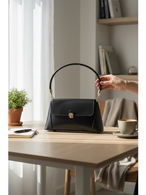 Rafiel Kadın Siyah Baget Çanta - Vintage Stil Altın Kilitli Günlük ve Gece Çantası