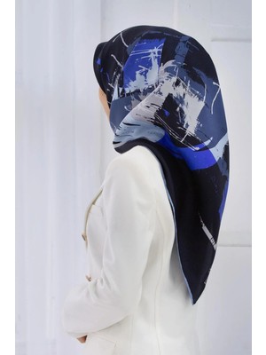 Vissona % 57 Ipek % 43 Viskon Twill Ipek Geometrik Desenli Lacivert - Bebe Mavisi Renkli 90X90 Eşarp Dikim Şekli : El Dikişi