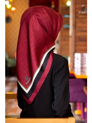 Vissona % 57 Ipek % 43 Viskon Twill Ipek Leopar Desenli Bordo Renkli 90X90 Eşarp Dikim Şekli : El Dikişi