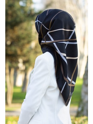 Vissona %57 Ipek %43 Viskon Twill Ipek Çizgili Desenli Siyah - Sütlü Kahve Renkli 90X90 Eşarp Dikim Şekli : El Dikişi