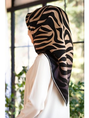Vissona %100 Twill Ipek Zebra Desenli Bej - Siyah Renkli 90X90 Eşarp Dikim Şekli : El Dikişi