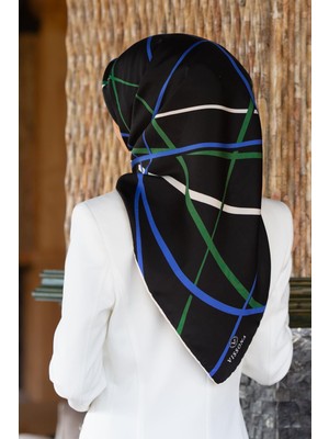Vissona %57 Ipek %43 Viskon Twill Ipek Çizgili Desenli Saks - Zümrüt Yeşili Renkli 90X90 Eşarp Dikim Şekli : El Dikişi