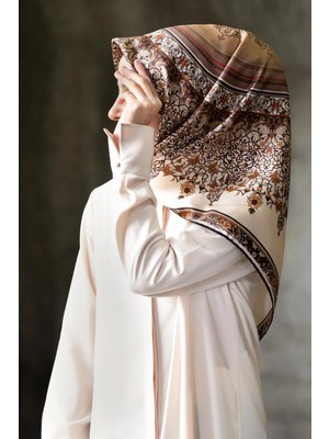 Vissona %100 Twill Ipek Şal Desenli Bej Renkli 90X90 Eşarp Dikim Şekli : El Dikişi