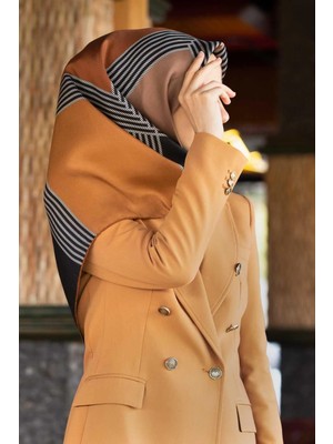 Vissona %100 Twill Ipek Geometrik Desenli Hardal Renkli 90X90 Eşarp Dikim Şekli : El Dikişi