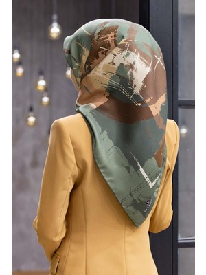 Vissona %100 Twill Ipek Geometrik Desenli Çağla - Bakır Renkli 90X90 Eşarp Dikim Şekli : El Dikişi