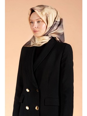 Vissona %100 Twill Ipek Yaprak Desenli Bej Renkli 90X90 Eşarp Dikim Şekli : El Dikişi