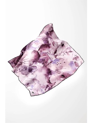 Violla Twill Batik Çiçek Desenli Lila Renkli 90X90 Eşarp (Ipek Içermez) Kenar Dikiş Şekli El Dikişli