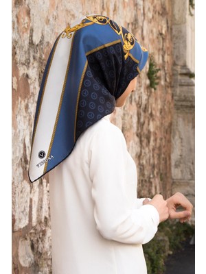 Vissona %100 Twill Ipek Monogram ve Barok Desenli Lacivert - Indigo  Renkli 90X90 Eşarp Dikim Şekli : El Dikişi