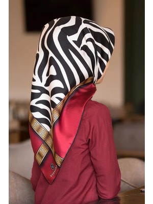 Vissona % 57 Ipek % 43 Viskon Twill Ipek Zebra Desenli Bordo - Gold Renkli 90X90 Eşarp Dikim Şekli : El Dikişi