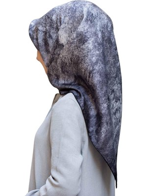 Vissona % 57 Ipek % 43 Viskon Twill Ipek Doku Desenli Gümüş Renkli 90X90 Eşarp Dikim Şekli : El Dikişi