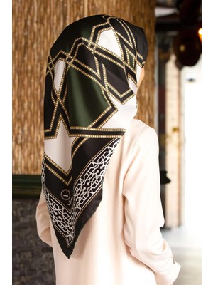 Violla Twill Osmanlı Çini Desenli Zümrüt Yeşili Renkli 90X90 Eşarp (Ipek Içermez)Kenar Dikiş Şekli El Dikişli
