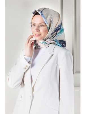 Vissona %100 Twill Ipek Suluboya Çiçek Desenli Krem - Indigo Renkli 90X90 Eşarp Dikim Şekli : El Dikişi