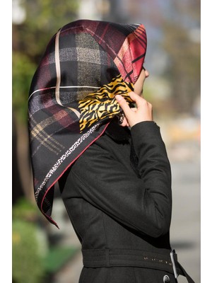 Vissona %100 Twill Ipek Ekoseli ve Leopar Desenli Siyah - Bordo Renkli 90X90 Eşarp Dikim Şekli : El Dikişi