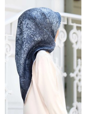 Vissona % 57 Ipek % 43 Viskon Twill Ipek Bulut  Desenli Indigo Gri Renkli 90X90 Eşarp Dikim Şekli : El Dikişi