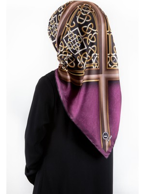 Violla Twill Gold Çerçeveli Barok Desenli Mürdüm Renkli 90X90 Eşarp (Ipek Içermez) Kenar Dikiş Şekli El Dikişli