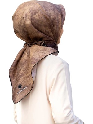 Vissona % 57 Ipek % 43 Viskon Twill Ipek Doku Desenli Vizon Renkli 90X90 Eşarp Dikim Şekli : El Dikişi