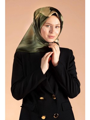 Vissona %100 Twill Ipek Yaprak Desenli Haki Yeşili Renkli 90X90 Eşarp Dikim Şekli : El Dikişi