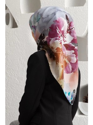 Vissona %100 Twill Ipek Çiçek  Desenli Siyah - Mürdüm Renkli 90X90 Eşarp Dikim Şekli : El Dikişi