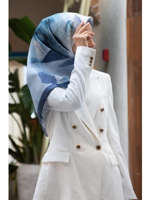 Vissona %100 Twill Ipek Yaprak Desenli Indigo - Petrol Yeşili Renkli 90X90 Eşarp Dikim Şekli : El Dikişi