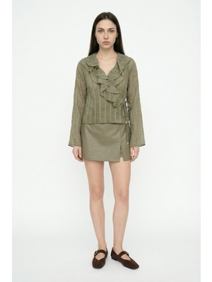 Quzu Fırfırlı Kruvaze Bağlamalı Bluz Haki