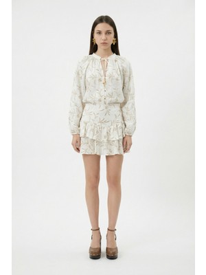 Quzu Çiçek Nakışlı Fırfırlı Mini Etek Ekru
