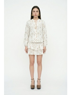 Quzu Çiçek Nakışlı Yaka Bağcıklı Gömlek Ekru