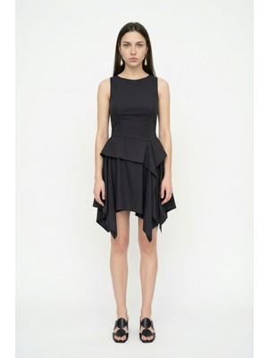 Quzu Asimetrik Volanlı Kolsuz Mini Elbise Siyah