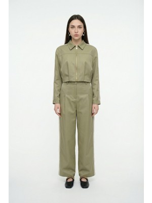 Quzu Ön Pileli Şeritli Crop Ceket Haki