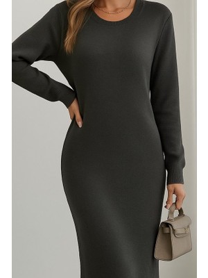 Çamaşır Kenti Kadın Uzun Kollu Bisiklet Yaka Yırtmaç Detay Triko Midi Boy Elbise