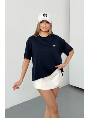 Giysa Kadın Künye Aksesuarlı %100 Pamuklu T-Shirt Lacivert - 26Y 26520