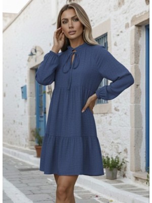 Çamaşır Kenti Kadın Uzun Kollu Yakadan Bağcıklı Fırfırlı Keten Mini Elbise