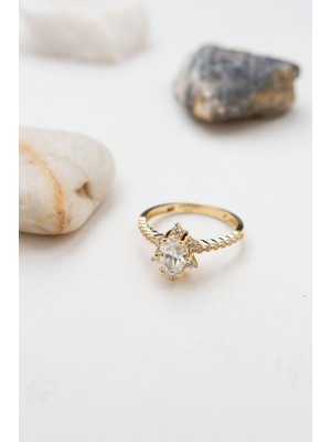 Latif Kuyumcu 14 Ayar Altın Baget Taşlı Yüzük LKYZK1558