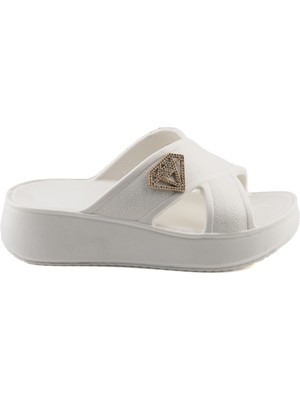 Akınalbella Kadın Terlik