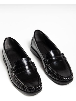 Kadın Siyah Rugan Makosen Günlük Loafer Alçak Taban Ayakkabı