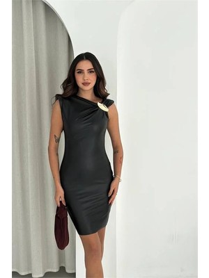 Dip Moda Kadın taş detaylı asimetrik yaka deri elbise DPK4385