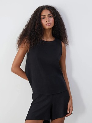 LC Waikiki Siyah Bisiklet Yaka Müslin Bluz