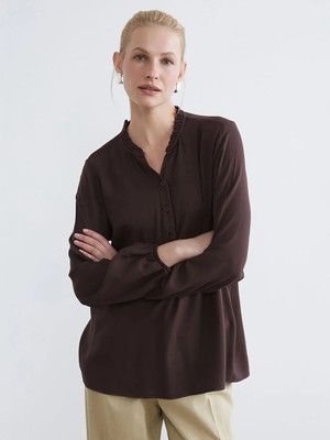 LC Waikiki Kahverengi Fırfırlı Kaçık Yaka Bluz