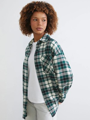 LC Waikiki Yeşil Ekose Oversize Kadın Oduncu Gömlek
