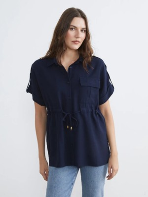 LC Waikiki Lacivert Bağlama Detaylı Büzgülü Kadın Gömlek
